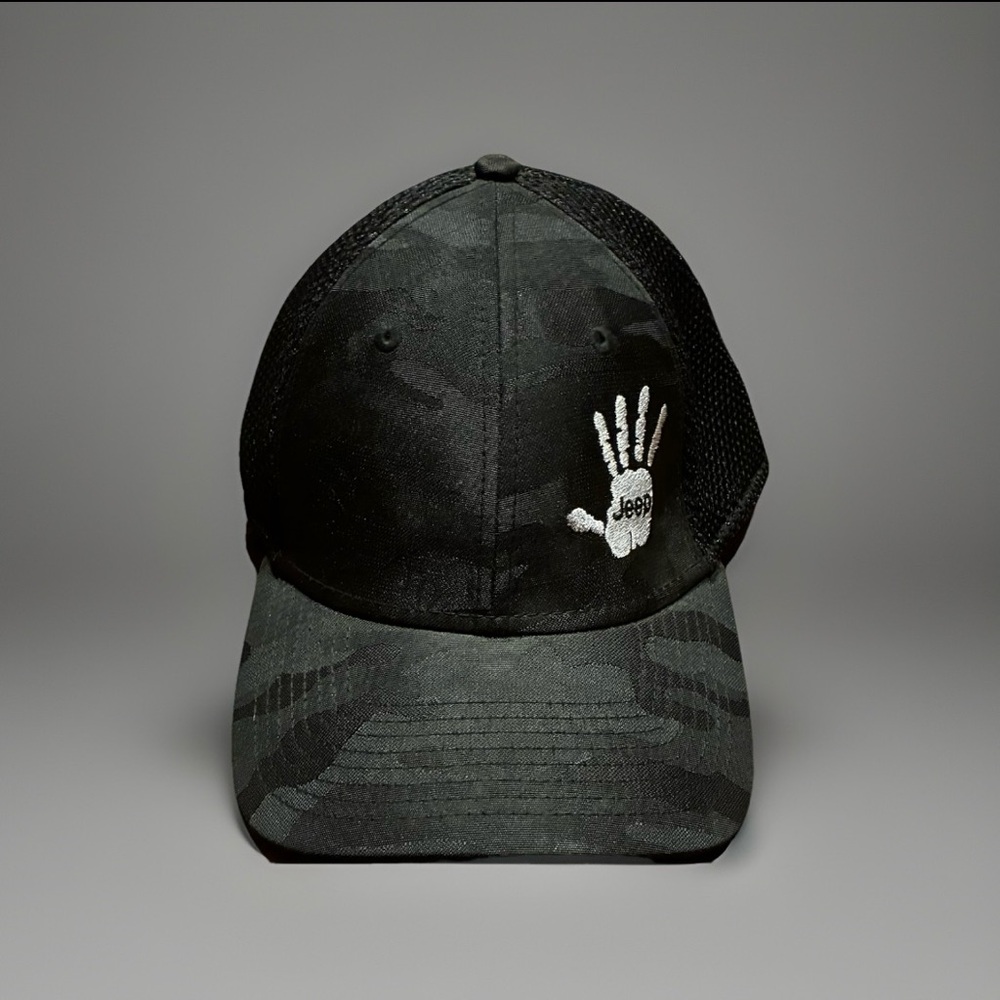 Woman’s Jeep Hand Wave Black Camo Hat - Picture 3 of 4